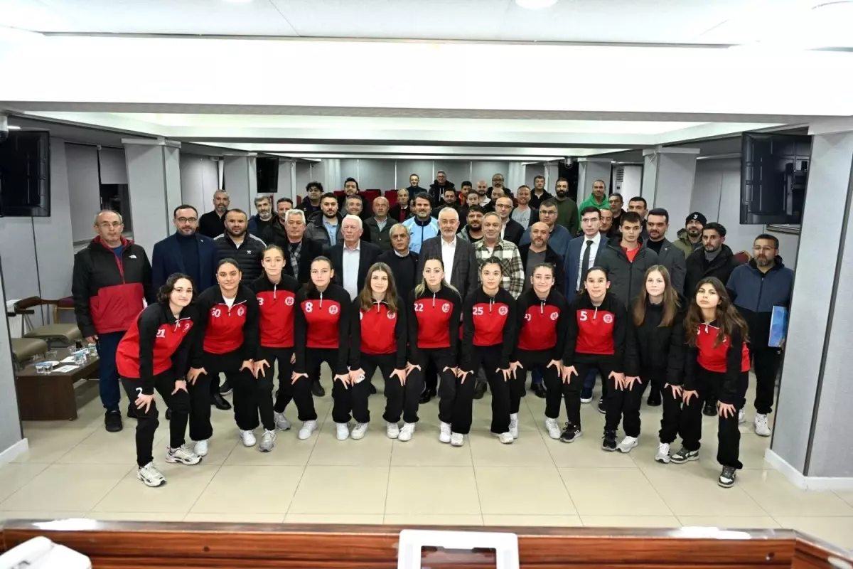 İsparta Belediyesi Amatör Spor Kulüplerine Yeni Destek Paketi Açıklıyor