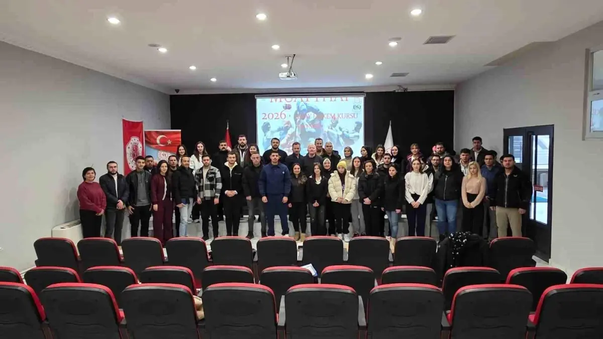 Kayseri'de 45 Muaythai Hakemi Eğitildi: 4 İlden Katılım