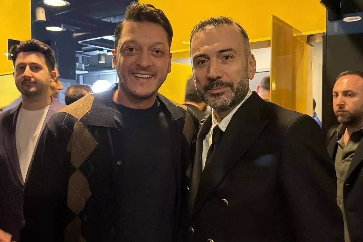 Mesut Özil'den Guendouzi'ye Fenerbahçe Övgüsü: Avrupa Başarısı Mümkün mü?