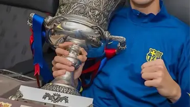 Barcelona futbolcuları THY uçakında kutlama