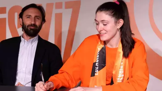 Dana Rettke sahada aksiyon anı