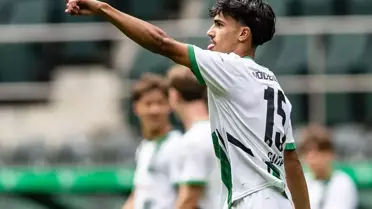 Can Armando Güner'in Fenerbahçe formasıyla antrenmanda