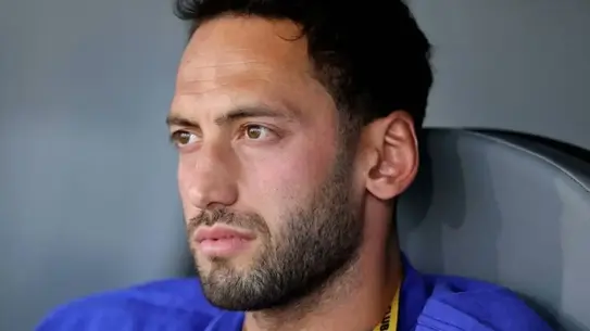 Inter Milan'in Orta Saha Yıldızı Hakan Çalhanoğlu 20 Gün Sakat Kalacak