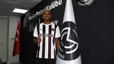 Alenis Vargas Manisa FK formasıyla