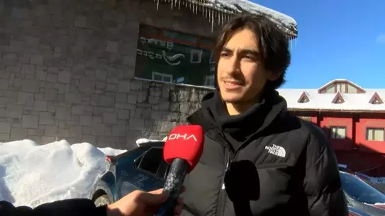 Uludağ’da Kar Kalınlığı 1 Metreye Yaklaştı: Kayak Sezonu Coşkuyla Açıldı