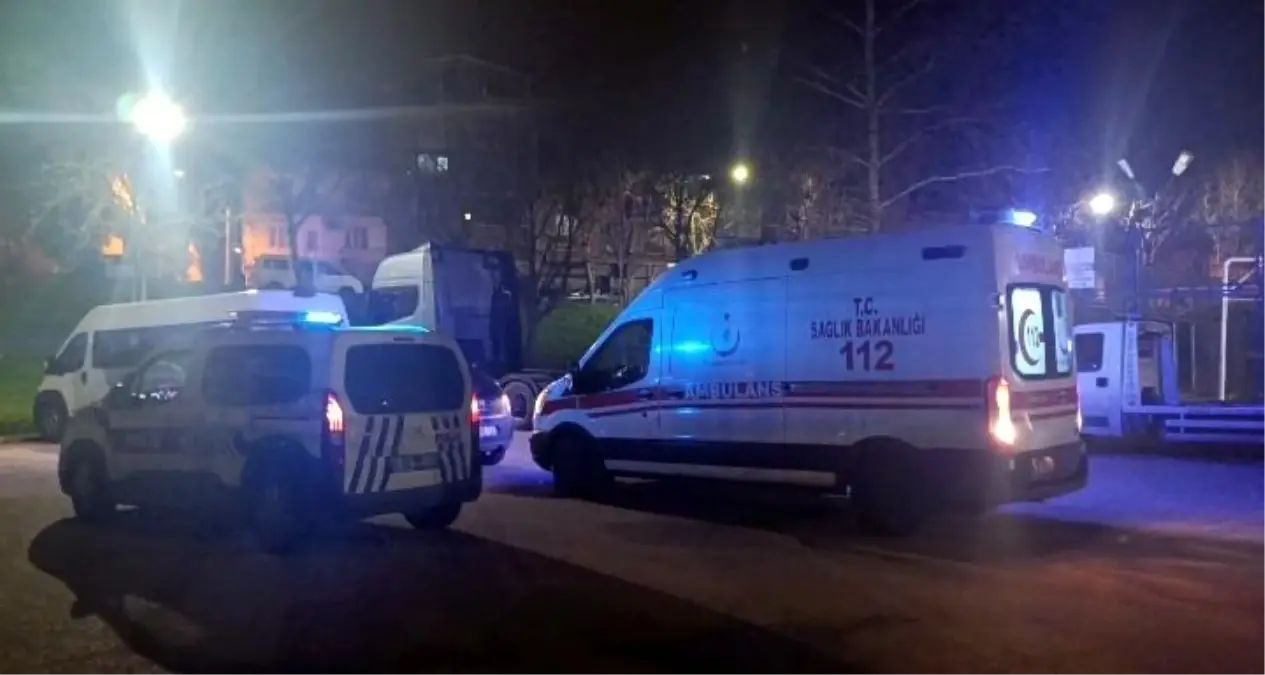 Bursa’da Bıçaklı Kavga: İki Kişi Hastaneye Kaldırıldı