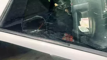 Eskişehir Alt Geçitteki Buz Sarkıtı Aracın Camını Kırdı