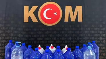 Operasyon sırasında ele geçirilen alkol şişeleri