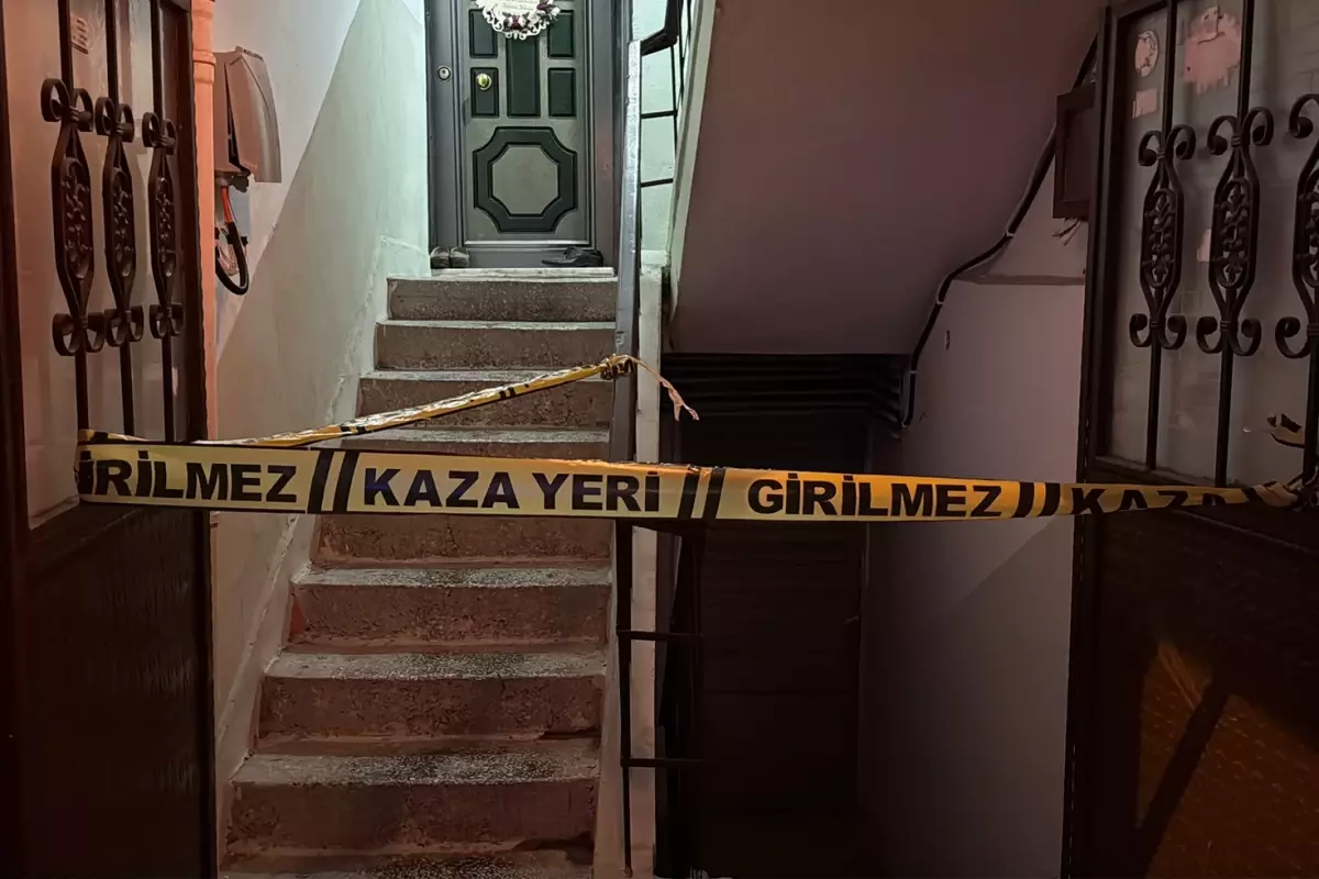 Karabük’te 77 Yaşındaki Adam Merdiven Boşluğunda Hayatını Kaybetti