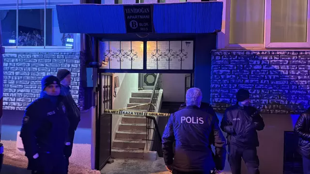 Merdiven boşluğunda bulunan beden