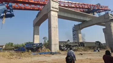 Tayland'da İnşaat Vincinin Çökmesiyle Oluşan Trende 22 Kişi Hayatını Kaybetti