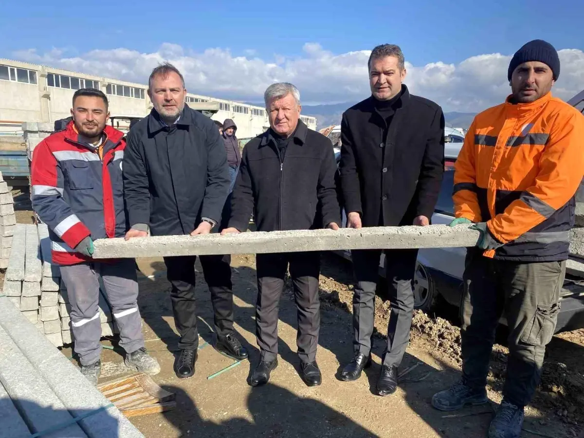 Alaşehir’de 350 Üreticiye 3.500 Bağ Direği Hibesini Aldı: Tarımda Yeni Destek