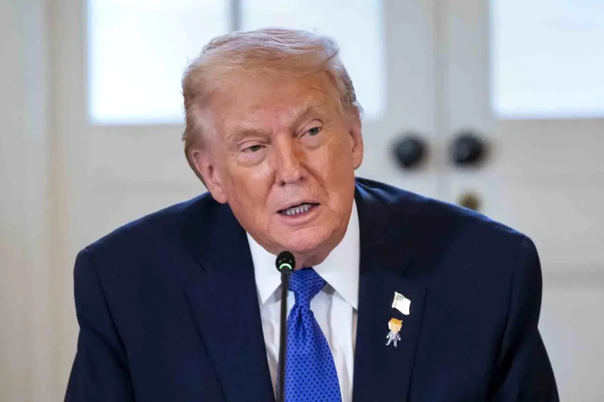 Trump, İran Protestolarına Açık Destek Verdi ve Görüşmeleri Durdurdu