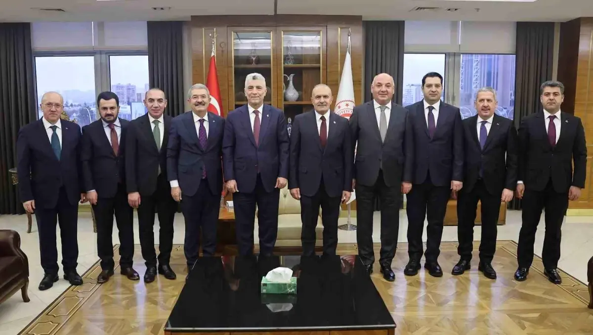 Van Ticaret ve Sanayi Odası, Ticaret Bakanı Bolat'ı Ağırladı