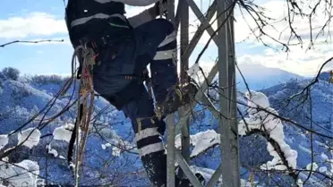 Giresun’da Şiddetli Kar Yağışı: Çoruh EDAŞ’ın 159 Personeli Kesintisiz Elektrik Sağlamak İçin Seferber Oldu