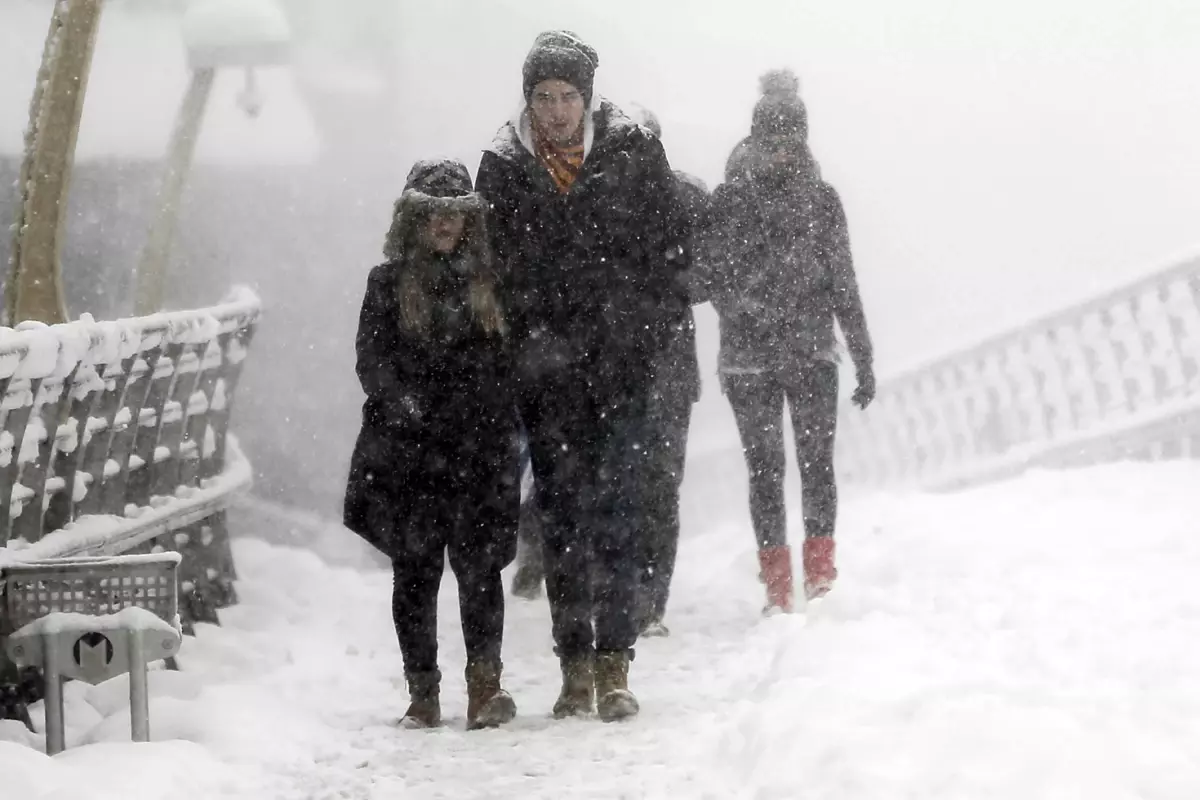 AKOM'dan İstanbul'a Kar Uyarısı: 10 cm'ye Kadar Kar Kalınlığı Bekleniyor