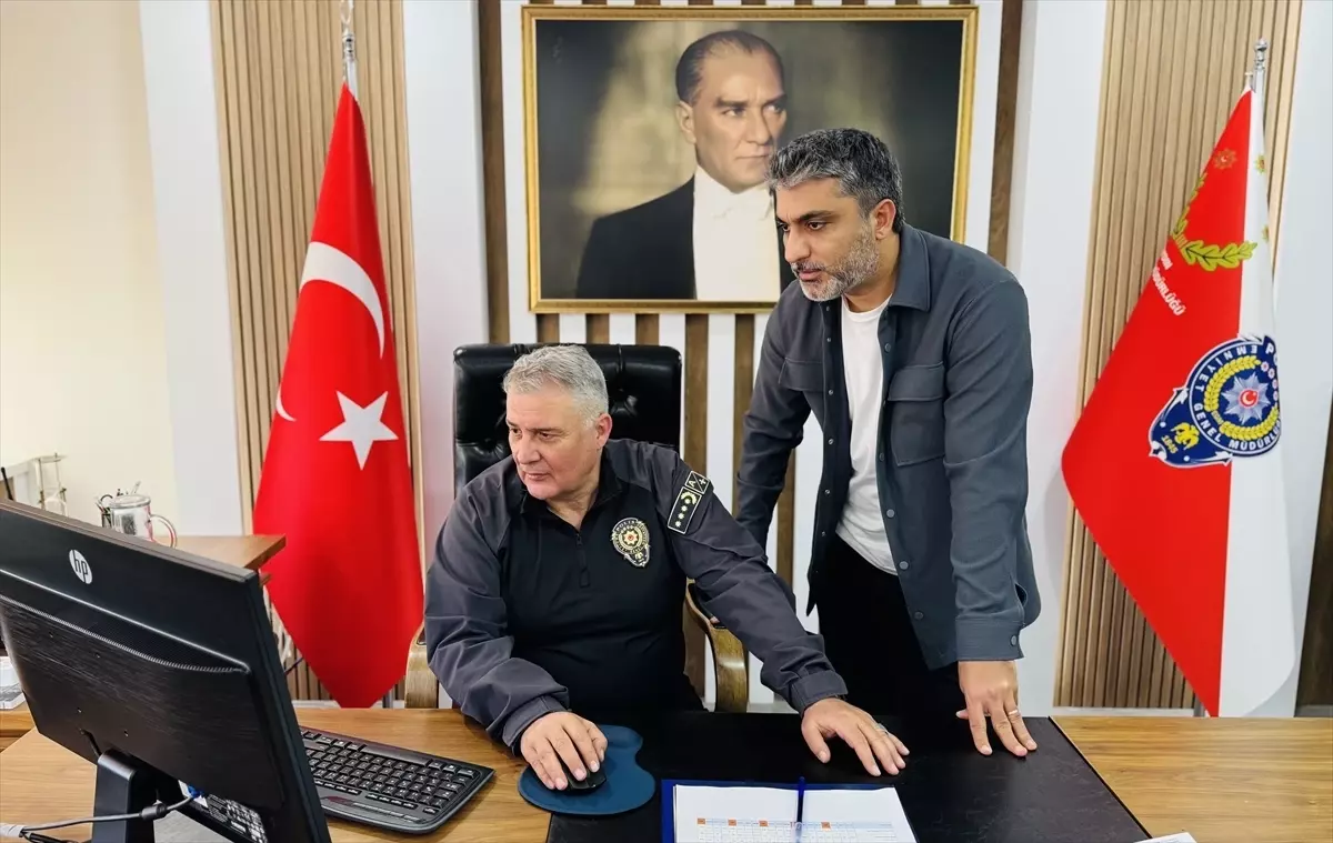 Aydın Emniyet Müdürü, AA'nın 'Yılın Kareleri' Seçiminde Öne Çıktı