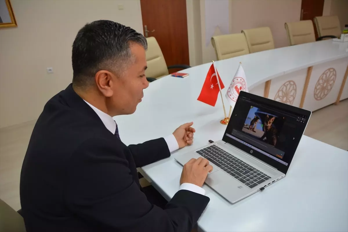 Banaz Kaymakamı Cuma Emeç, “Yılın Kareleri” Seçiminde Öne Çıktı