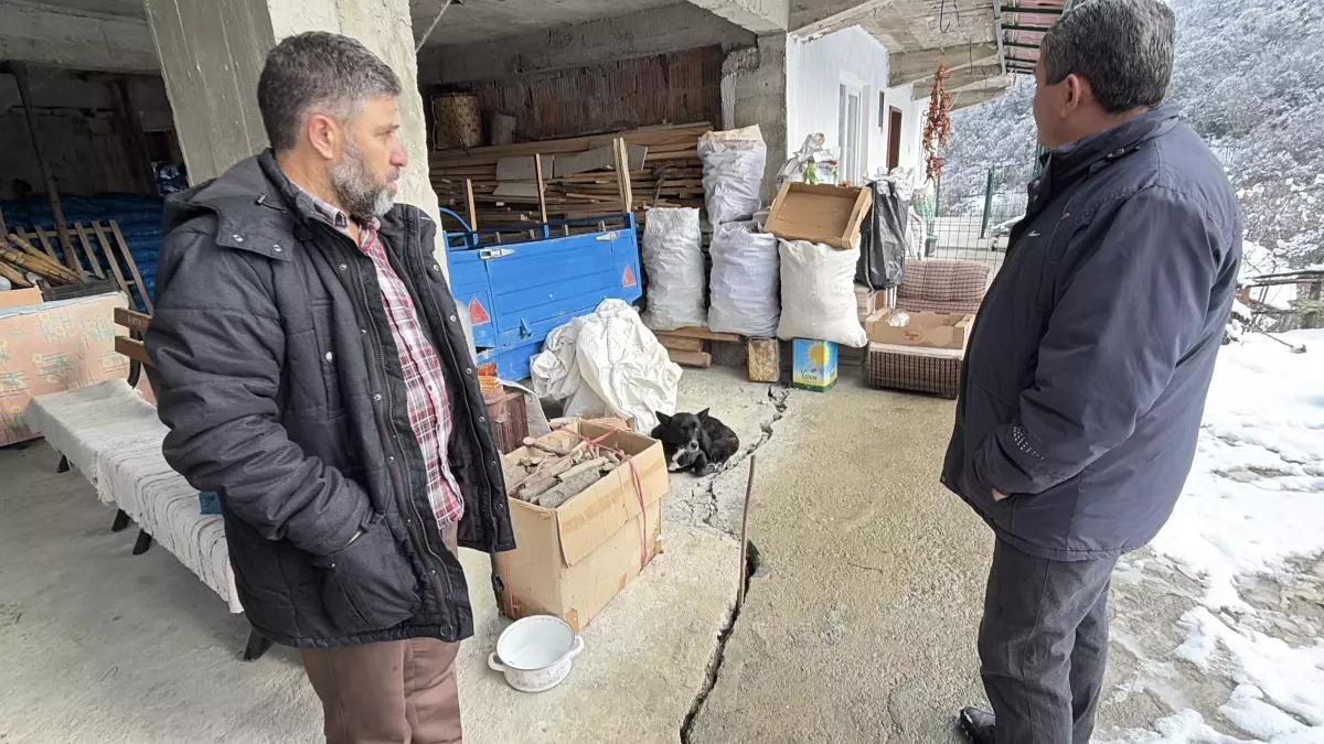 Bartın’ın Aşağıdere Köyü’nde Heyelan: 16 Ev Hasar Aldı