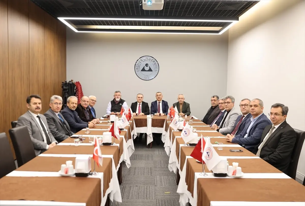 Erciyes Üniversitesi'nde Yeni Sağlık Altyapısı: Hastane ve Diş Hastanesi Projeleri Tanıtıldı