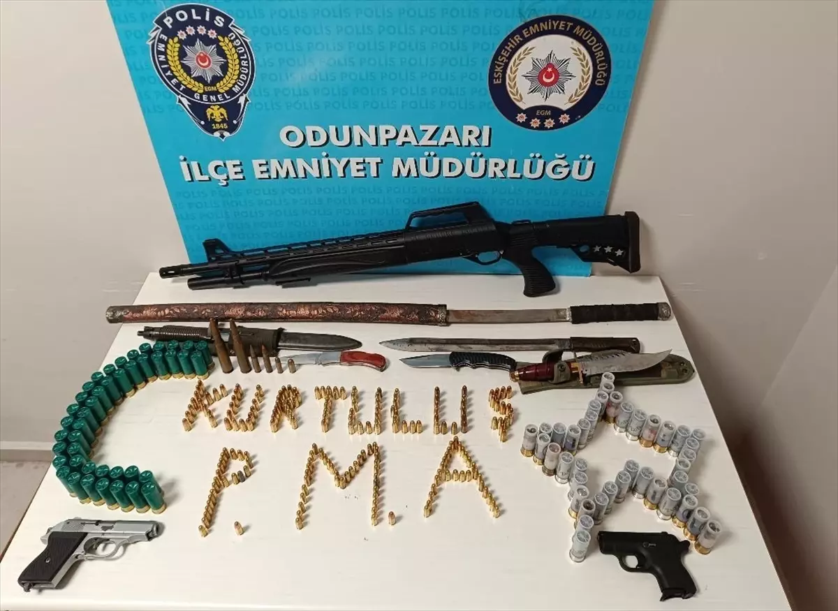 Eskişehir'de Ruhsatsız Silah Bulunduran İşyerinde Tutuklama