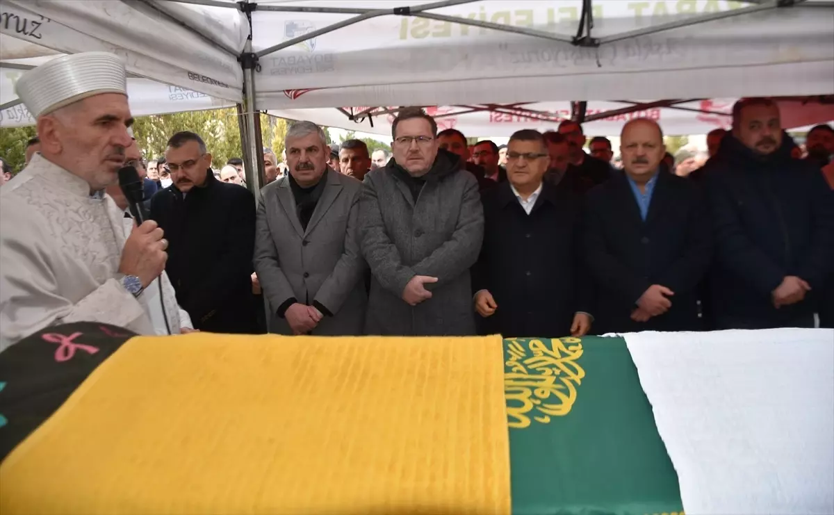 Kastamonu Valisi Dallı’nın Kayınvalidesi Alime Yalçın’ın Cenazesi Boyabat’ta Gerçekleştirildi