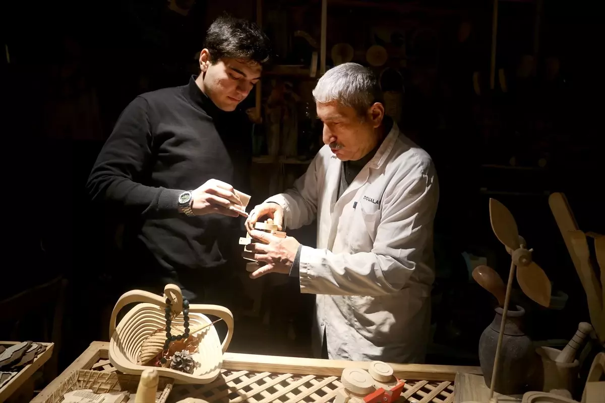 Malatya’nın Ahşap Ustası Mikail Fırat’tan Çevreci Sanat Projeleri