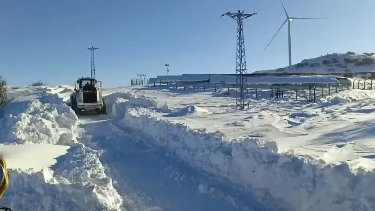 Malatya’da Kar Yağışı Sonrası 66 Yerleşim Yeri Tekrar Ulaşıma Açıldı