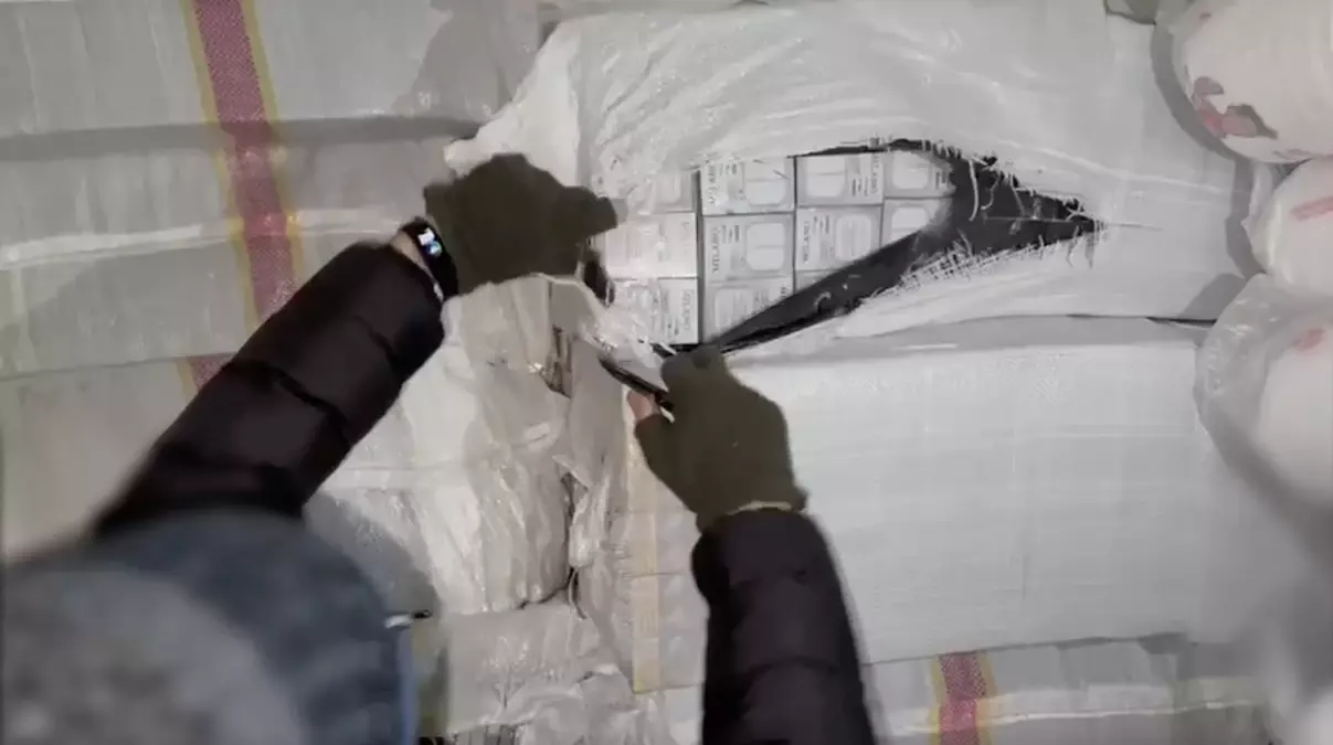 Manisa’da 79 Bin Paket Kaçak Sigara Ele Geçirildi