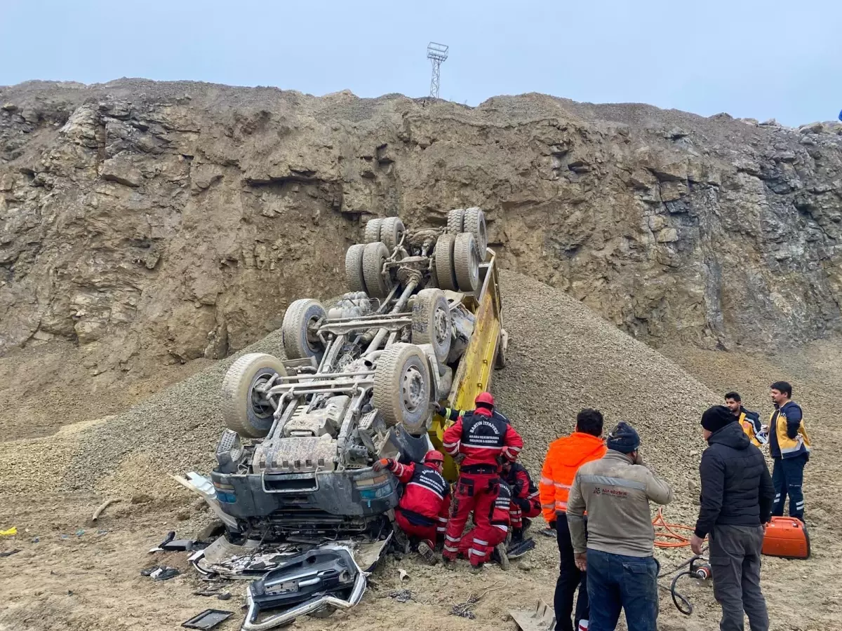 Bartın’da Taş Ocağında Kamyon Devrildi, Şoför Fahrettin Tombul Hayatını Kaybetti