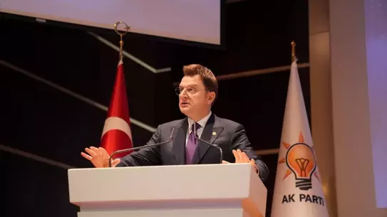 Toplantı Salonu ve Sunum Ekranı