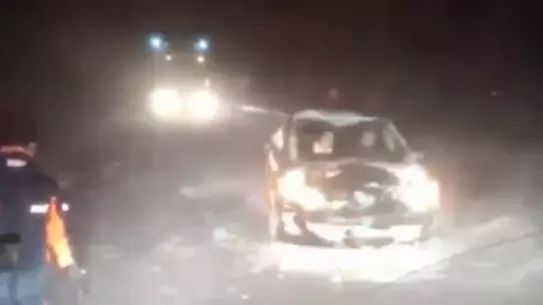 Kars'ta kar altında kurtarma ekibi - ana görsel