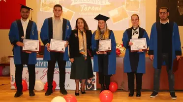 Mezuniyet töreninde konuşma yapan Sevim Sayım Madak