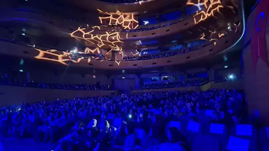 Le Trio Joubran sahnede ud çalıyor