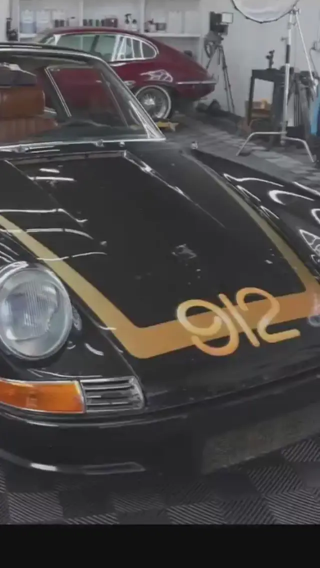 Restorasyon sırasında Porsche'un detayları