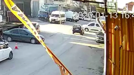 Denizli'de Hafif Ticari Araç Devrildi: 2 Yaralı Hastaneye Sevk Edildi