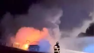 Diyarbakır’da Trafik Halindeki Otomobil Alev Aldı: Araç Kullanılamaz Hale Geldi