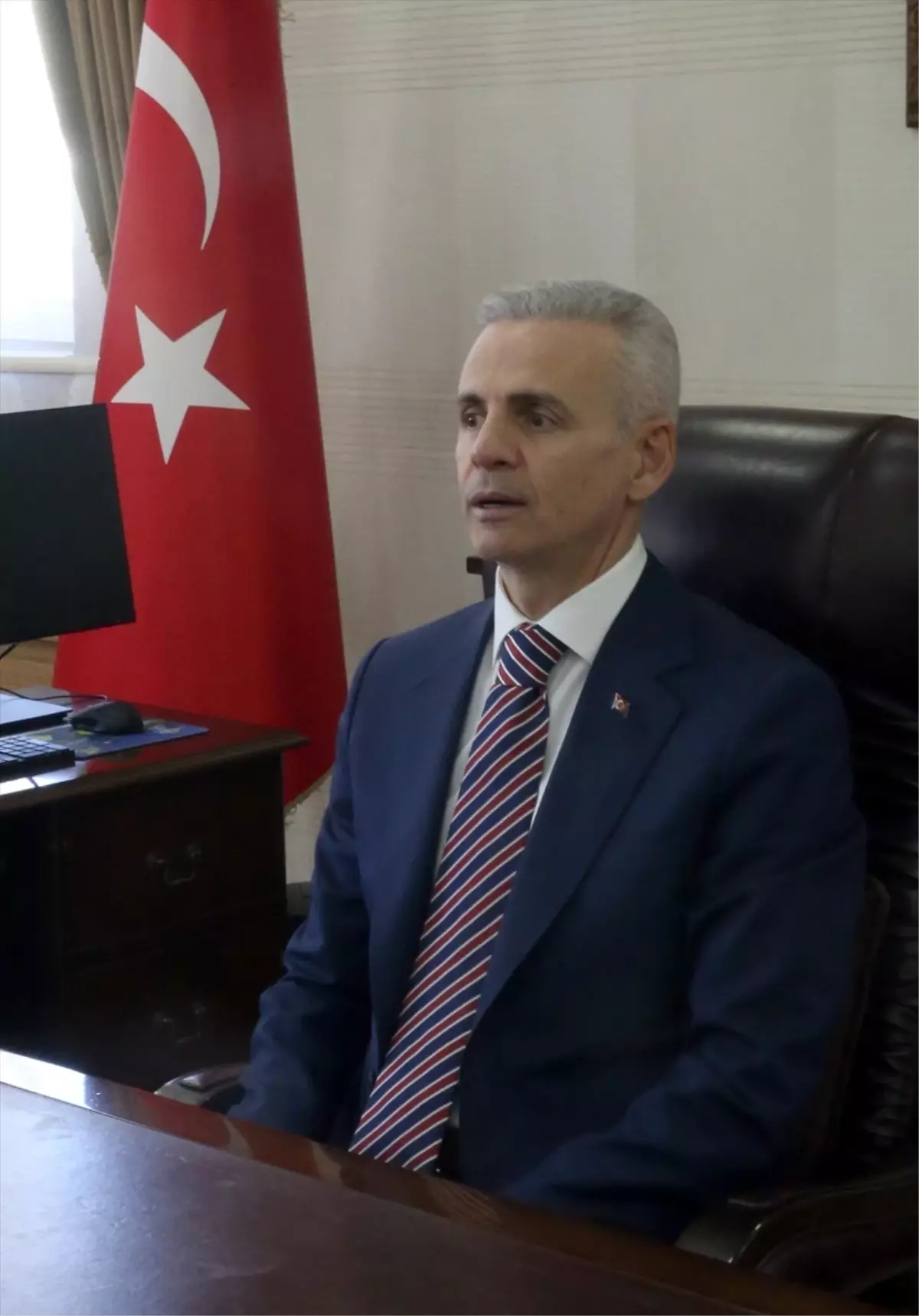 Ardahan’da Yeni Vali Mehmet Fatih Çiçekli Görevine Başladı