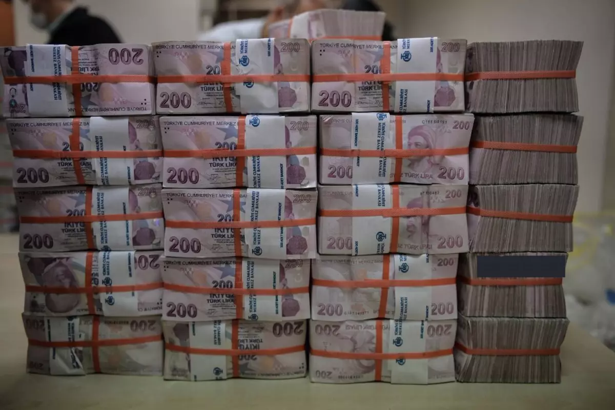 İzmir, Adana ve Ankara Öncülüğünde Türkiye'nin En Borçlu Belediyeleri Açıklandı