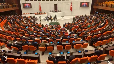 TBMM Genel Kurulu'nda Alevi Tartışması: AK Parti'li Usta'dan Özür Bekleniyor