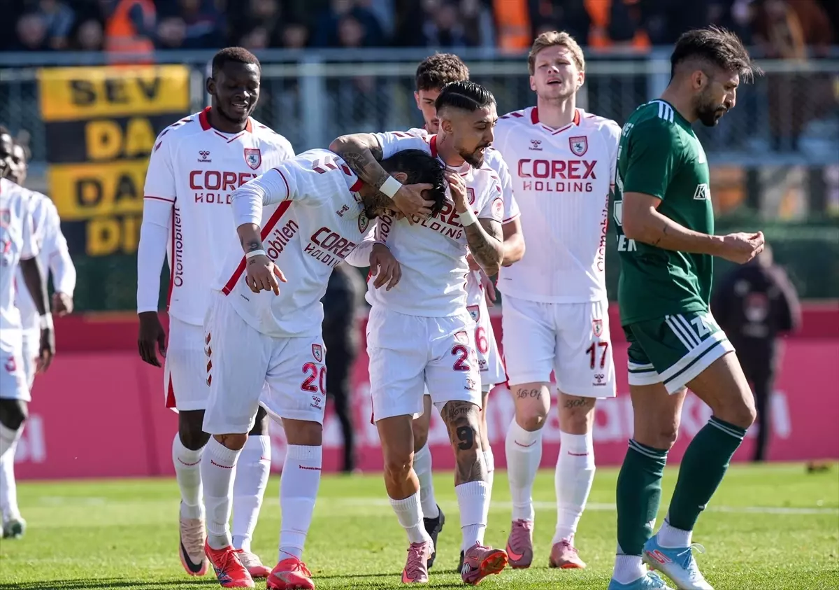 Samsunspor, Aliağa Futbol'u 6-2'lik Skorla Geçti: Kupada Çeyrek Final Yolunda