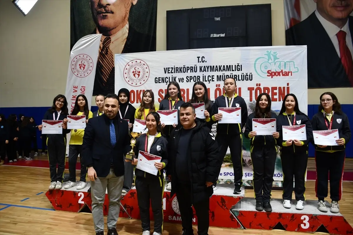Vezirköprü Okul Sporları Ödül Töreni: Başarılarıyla Parlayan Öğrenciler