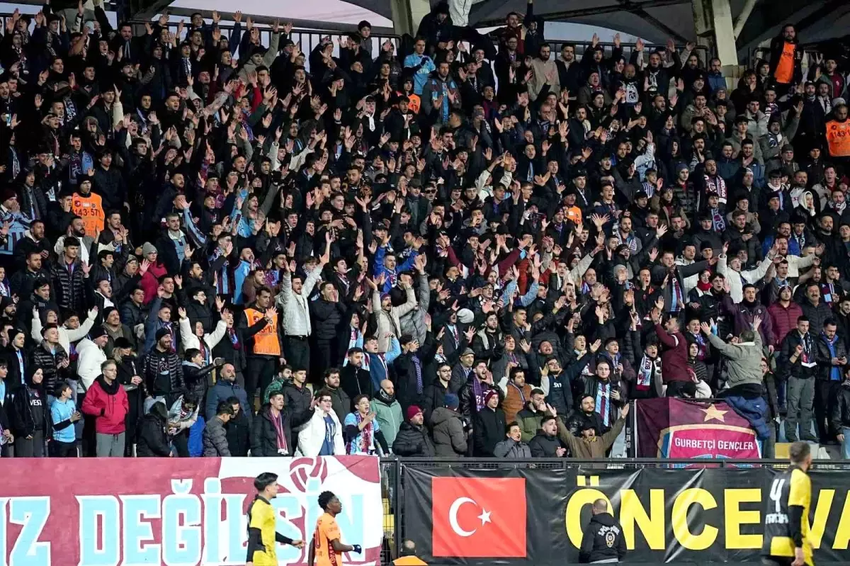 Trabzonspor, İstanbulspor'u Ziraat Türkiye Kupası'nda 6-1 Yendi