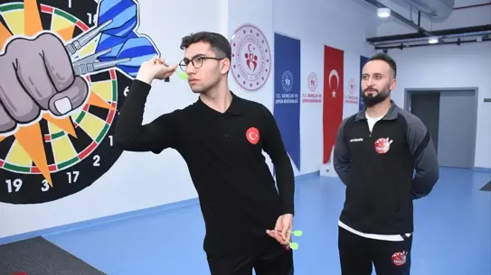 Tuğraner Boylu dart atışı