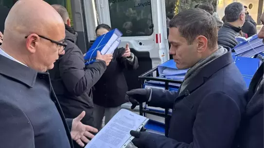 İzmir'de Paylaşımlı Yolculuk İçin 48 Bin İmza Toplandı: TAG'ın Yeni Girişimi