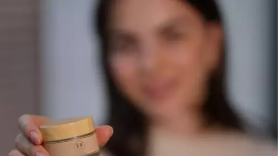 2026’da Katı Parfümler Yükselişte: En Popüler Seçenekler ve Kullanım İpuçları