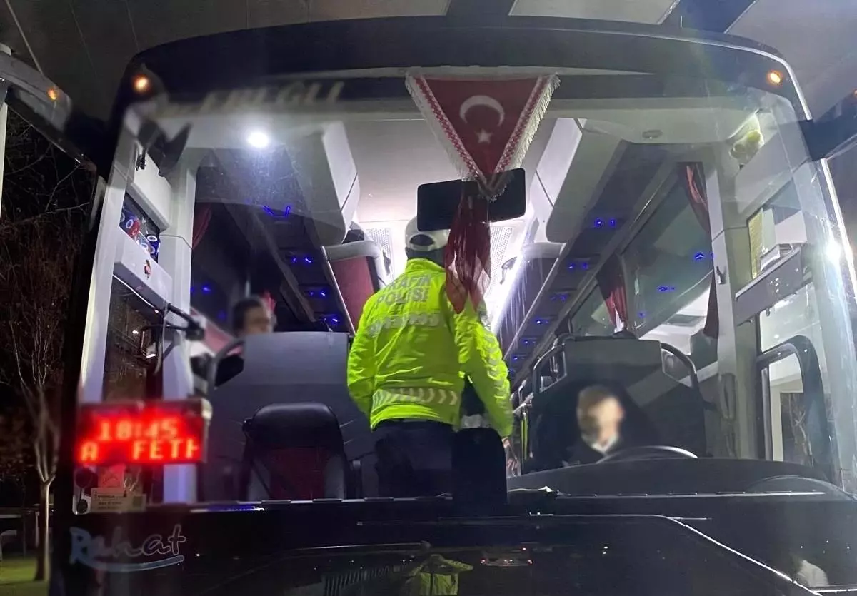 Manisa’da Otobüslerde Emniyet Kemeri Denetimi: 3 Bin Yolcu Bilgilendirildi