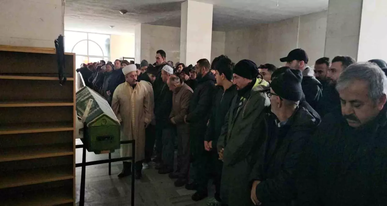 Cide'de Pompalı Tüfekle Vurulan Genç Gözyaşlarıyla Defnedildi