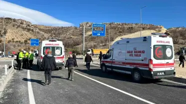 Adıyaman’da İki Araç Çarpıştı: 4 Kişi Hastaneye Kaldırıldı