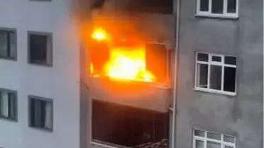 Yangın sonrası apartman içi görüntüsü